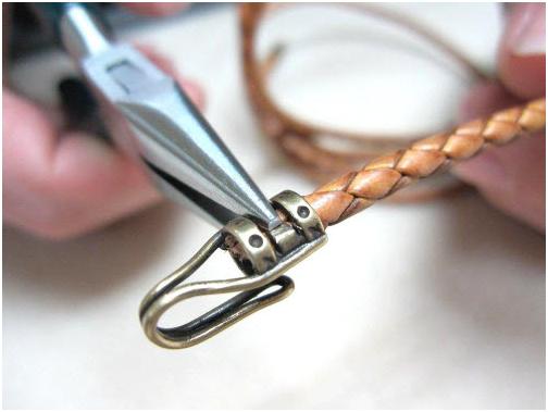 Using a Leather Cord Crimp End (Technique) - Lima Beads