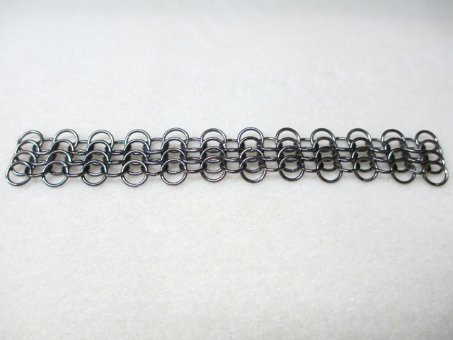 Chainmail Joe European 4 in 1, Round Mail, Sweet Pea, and Spiral 4 in 1 Multi-Color/Weave Kit with A Half Pound of Rings(4,000 Rings) in at Least 10