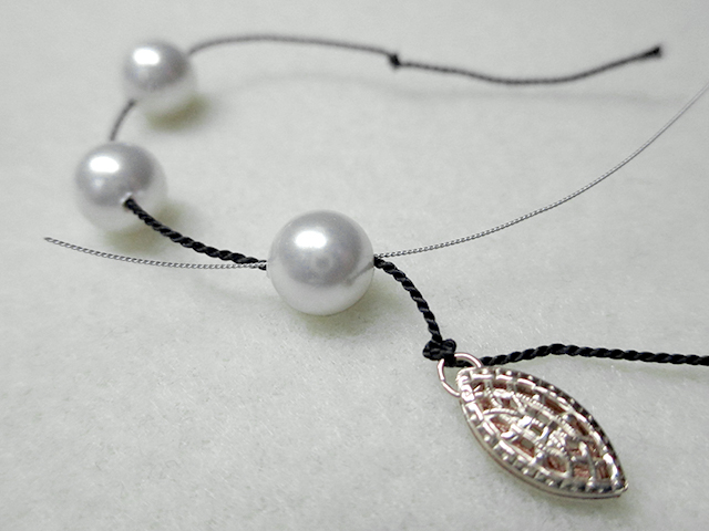 Knotting Pearls with a Clasp Step 4