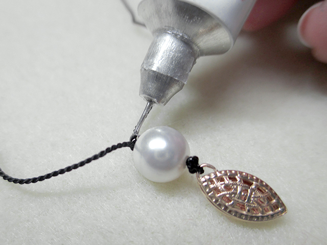Knotting Pearls with a Clasp Step 6
